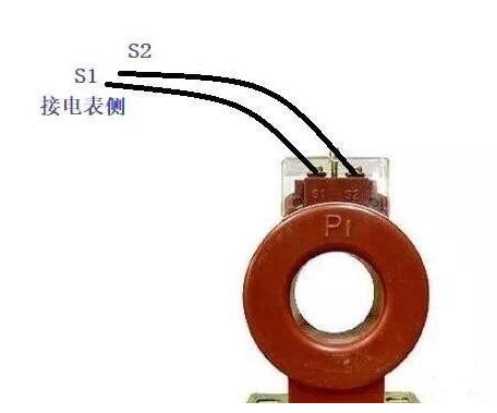5mm的多芯铜线,将三个互感器上s1,s2端子引出,如下图所示先将三个互感